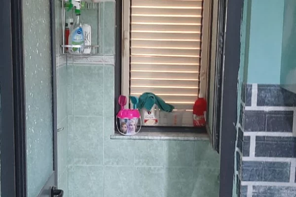 Shtepi ne shitje Apartament ne Durres, 1+1, Mobilimi E mobiluar, Pagesa 60,000  Euro.