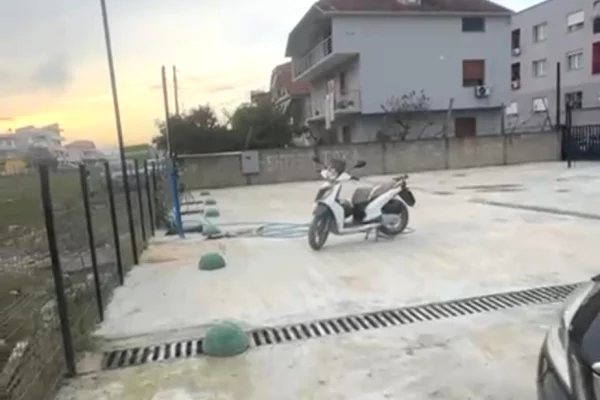 Jepet me qira toke  Tresh/500 euro