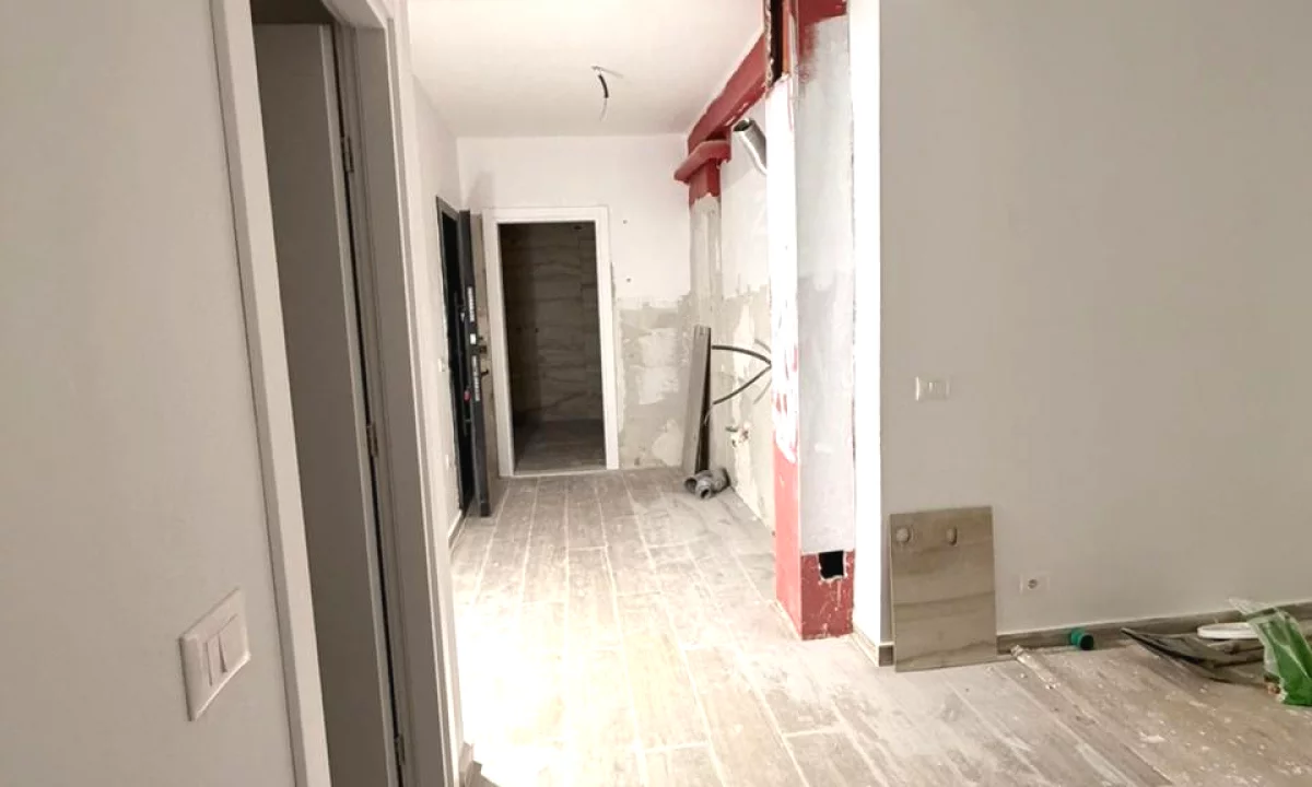 Appartamento in vendita a Tirana 2+1, Arredato