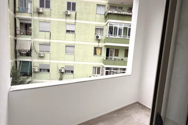 Appartamento in vendita a Tirana 2+1, Arredato