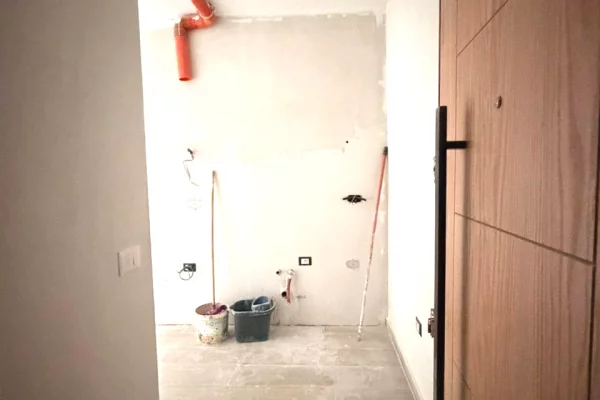 Appartamento in vendita a Tirana 2+1, Vuoto