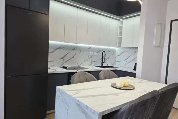 Shtepi me qera Apartament ne Tirane, 2+1, Mobilimi E mobiluar, Pagesa 1,300  Euro.