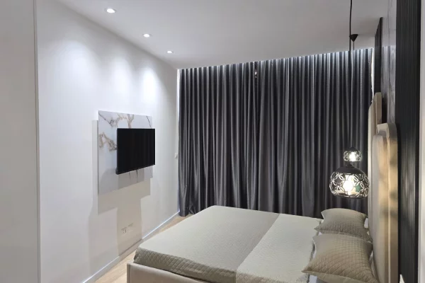 Shtepi me qera Apartament ne Tirane, 2+1, Mobilimi E mobiluar, Pagesa 1,300  Euro.