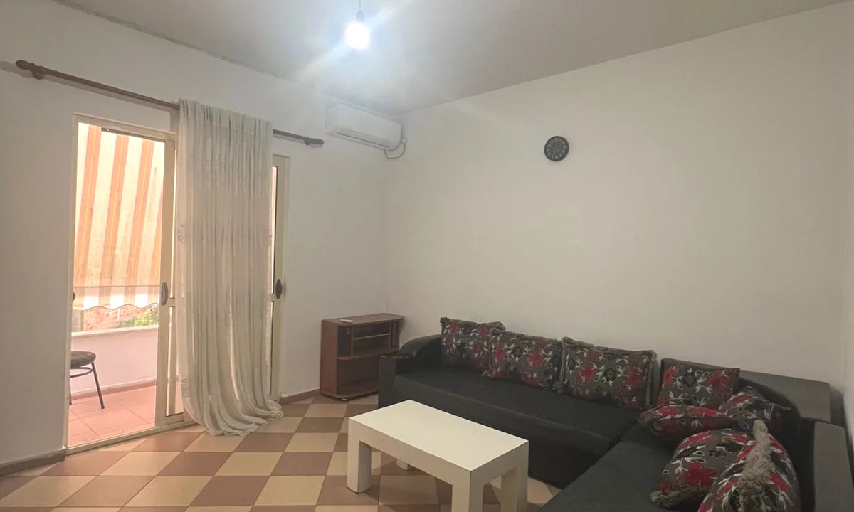 Shtepi me qera Apartament ne Tirane, 1+1, Mobilimi E mobiluar, Pagesa 30,000  Leke.