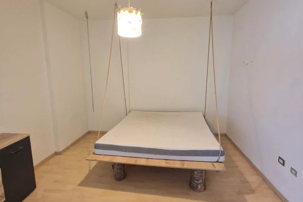 Appartamento in vendita a Tirana 3+1, SemiArredato