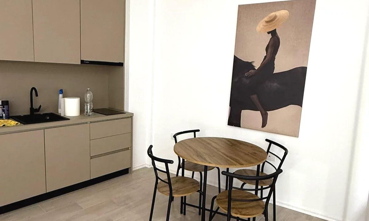 Appartamento in affitto a Tirana Garsoniere, Arredato