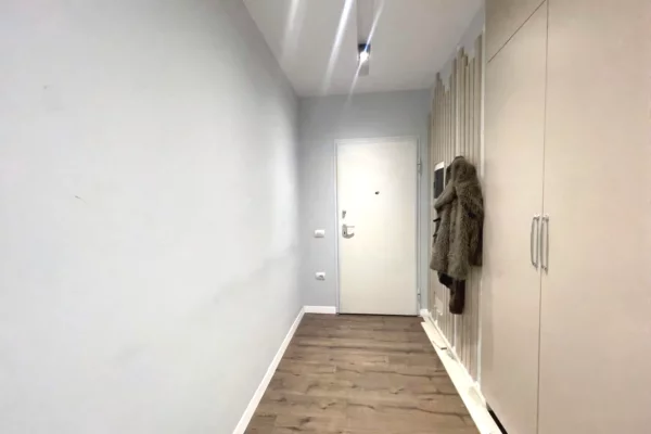 Shtepi ne shitje Apartament ne Tirane, 2+1, Mobilimi E mobiluar, Pagesa 200,000  Euro.