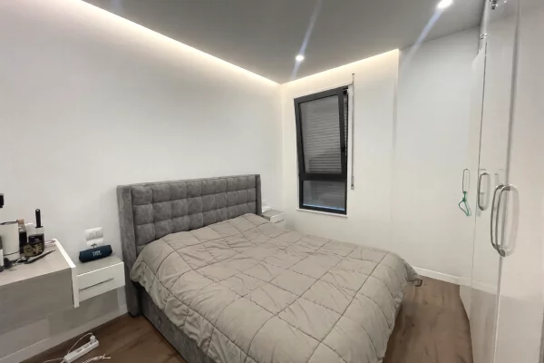 Shtepi ne shitje Apartament ne Tirane, 2+1, Mobilimi E mobiluar, Pagesa 200,000  Euro.