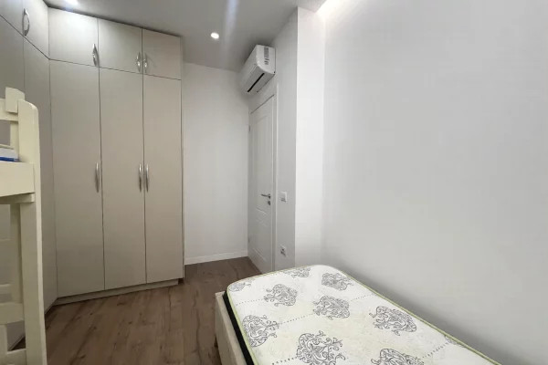Shtepi ne shitje Apartament ne Tirane, 2+1, Mobilimi E mobiluar, Pagesa 200,000  Euro.