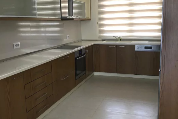 Shtepi ne shitje Vila Luksoze ne Tirane, 6+1, Mobilimi E mobiluar, Pagesa 720,000  Euro.