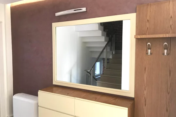 Shtepi ne shitje Vila Luksoze ne Tirane, 6+1, Mobilimi E mobiluar, Pagesa 720,000  Euro.