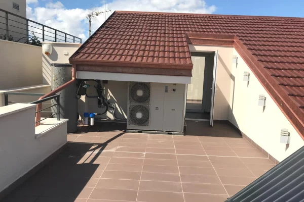 Shtepi ne shitje Vila Luksoze ne Tirane, 6+1, Mobilimi E mobiluar, Pagesa 720,000  Euro.