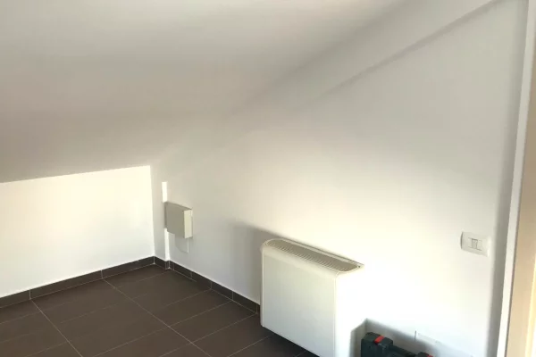 Shtepi ne shitje Vila Luksoze ne Tirane, 6+1, Mobilimi E mobiluar, Pagesa 720,000  Euro.