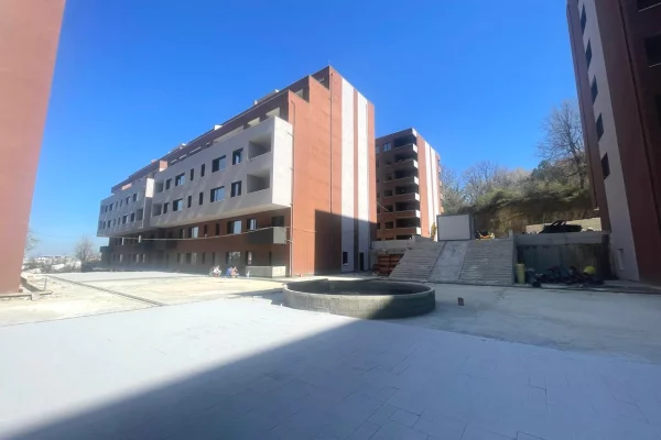 Shtepi ne shitje Apartament ne Tirane, 2+1, Mobilimi Bosh, pa mobiluar, Pagesa 191,250  Euro.