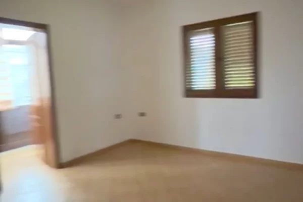 Duplex (casa a 2 piani) in affitto a Tirana 4+1, Arredato