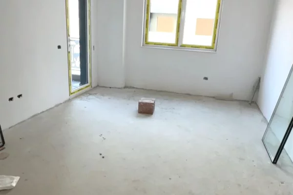 Appartamento in vendita a Tirana 2+1, Vuoto