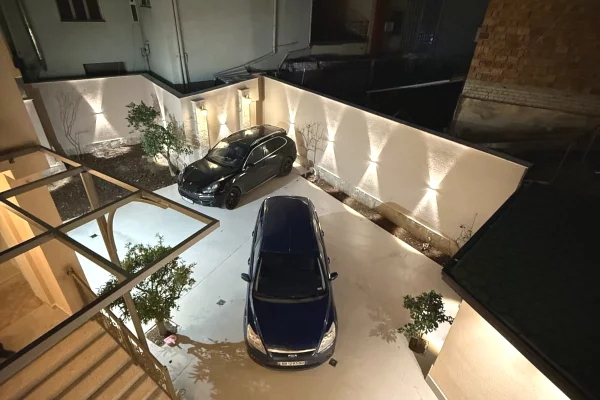 Jepet me qera Vila per Binzes tek 21 Dhjetori/2000 euro