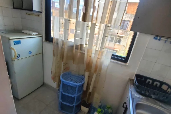 Shtepi me qera Apartament ne Tirane, 1+1, Mobilimi E mobiluar, Pagesa 35,000  Leke.