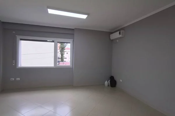 Jepet me qera Ambient prane Toptani Center