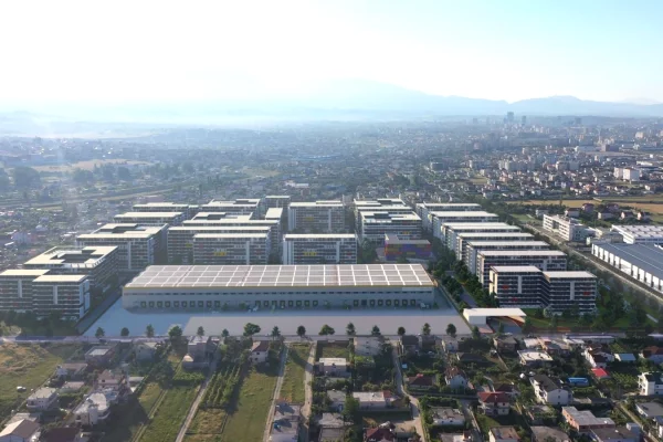 Shtepi ne shitje Apartament ne Tirane, 1+1, Mobilimi Bosh, pa mobiluar, Pagesa 65,000  Euro.