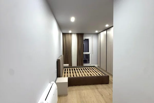Shtepi ne shitje Apartament ne Tirane, 2+1, Mobilimi E mobiluar, Pagesa 160,640  Euro.