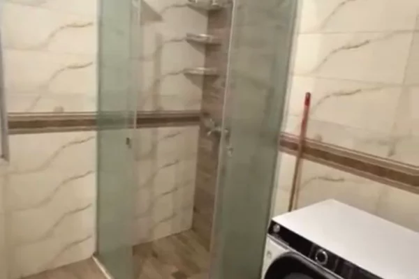 Appartamento in affitto a Tirana 2+1, Arredato