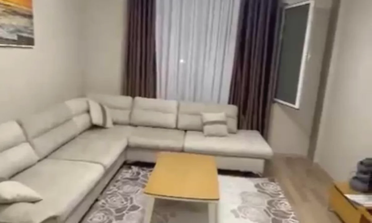 Appartamento in affitto a Tirana 2+1, Arredato