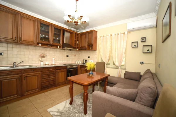 Casa in affitto 2+1 a Tirana - 65,000 Leke