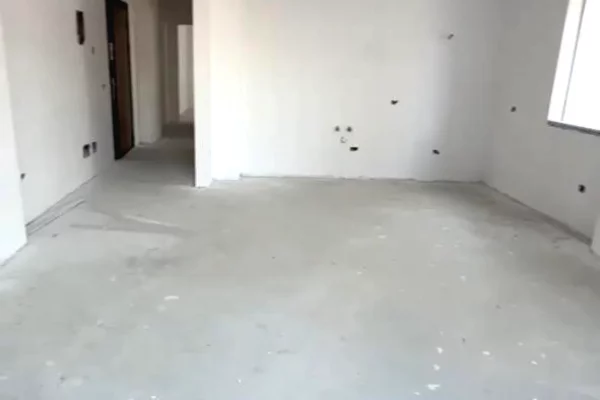 Shtepi ne shitje Apartament ne Tirane, 2+1, Mobilimi Bosh, pa mobiluar, Pagesa 95,166  Euro.