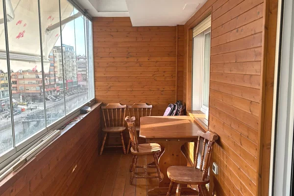 Appartamento in affitto a Tirana 3+1, Arredato