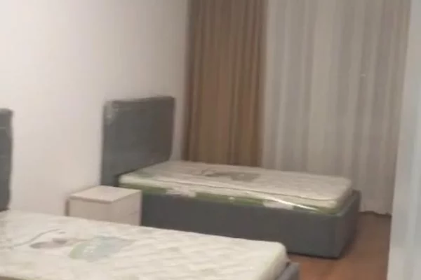 Appartamento in affitto a Tirana 2+1, Arredato