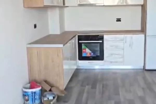 Appartamento in affitto a Tirana 2+1, Vuoto