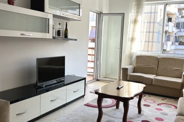 Casa in affitto 1+1 a Tirana - 40,000 Leke