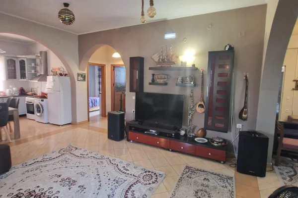 Shtepi ne shitje Vila Luksoze ne Tirane, 6+1, Mobilimi E mobiluar, Pagesa 280,000,000  Leke.