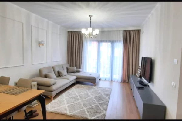Shtepi ne shitje Apartament ne Tirane, 2+1, Mobilimi E mobiluar, Pagesa 213,000  Euro.