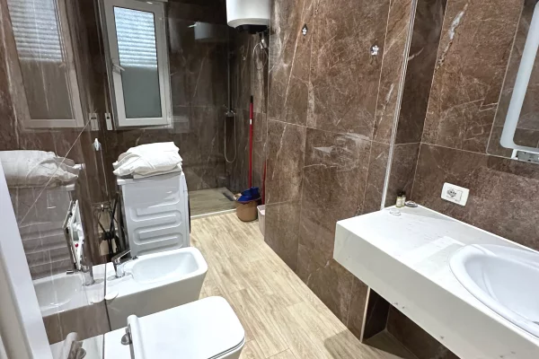 Appartamento in affitto a Tirana 1+1, Arredato