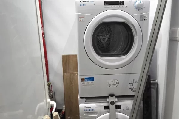 Shtepi ne shitje Apartament ne Tirane, 3+1, Mobilimi E mobiluar, Pagesa 255,000  Euro.