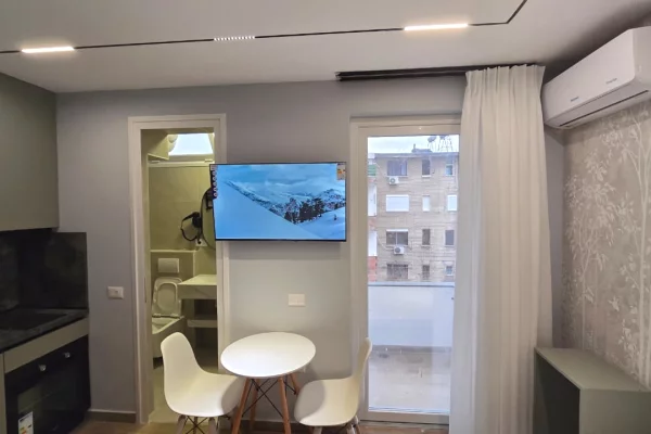 Shtepi ne shitje Apartament ne Tirane, 3+1, Mobilimi E mobiluar, Pagesa 255,000  Euro.