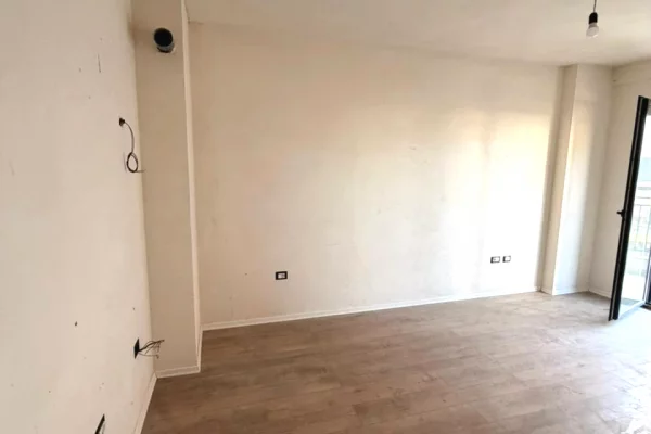 Shtepi ne shitje 1+1 ne Tirane - 105,000 Euro