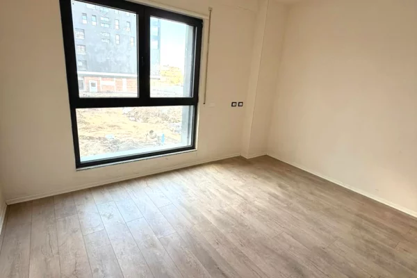 Shtepi ne shitje Apartament ne Tirane, 1+1, Mobilimi Bosh, pa mobiluar, Pagesa 105,000  Euro.
