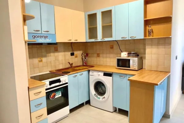 Shtepi ne shitje Apartament ne Durres, 1+1, Mobilimi E mobiluar, Pagesa 150,000  Euro.