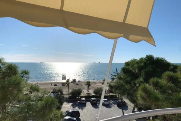 Shtepi ne shitje Apartament ne Durres, 1+1, Mobilimi E mobiluar, Pagesa 150,000  Euro.