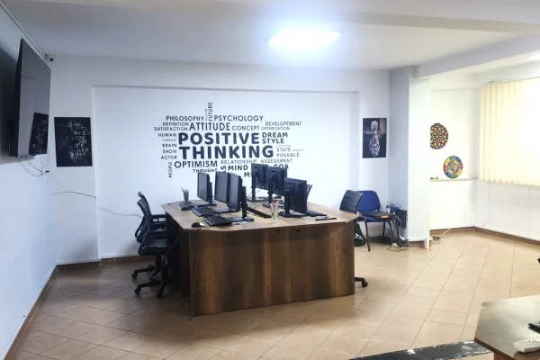 Ambient biznesi me qera 3+1 ne Tirane - 800 Euro