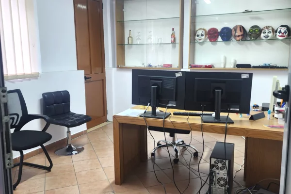 Jepet apartament me qira tek ish Parku I Autobuzave/800Euro