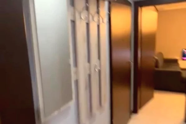 Shtepi me qera Apartament ne Tirane, 1+1, Mobilimi Pjeserisht e mobiluar, Pagesa 65,000  Leke.