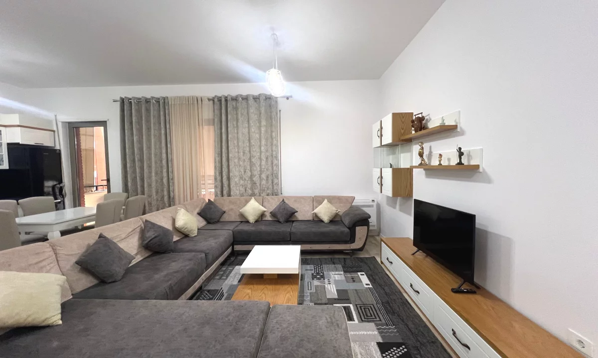 Shtepi me qera Apartament ne Tirane, 3+1, Mobilimi E mobiluar, Pagesa 1,200  Euro.