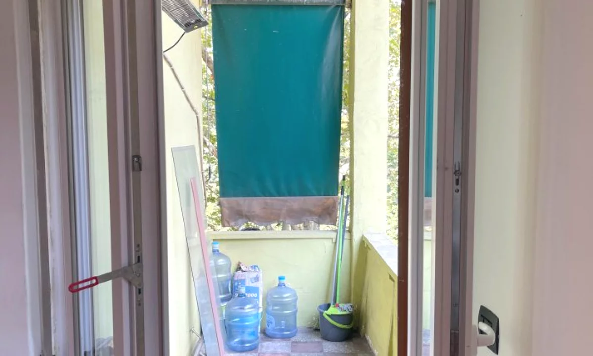 Jepet me qera ambient Biznesi ne Bllok/800 euro