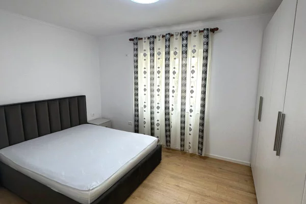 Appartamento in affitto a Tirana 2+1, Arredato