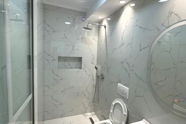 Appartamento in affitto a Tirana 2+1, Arredato