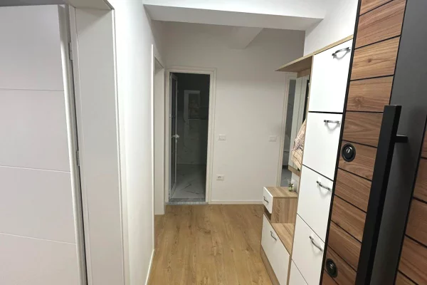 Appartamento in affitto a Tirana 2+1, Arredato